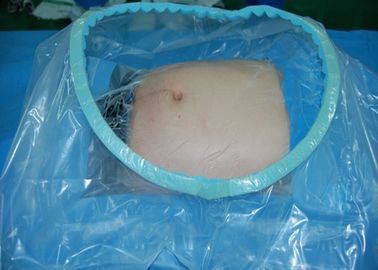 Le patient jetable drapent et la section césarienne des robes C pour la naissance de bébé utilisant